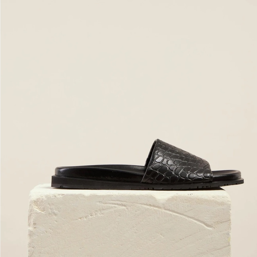 Dear Frances Vegan Base Slide in Black Croc